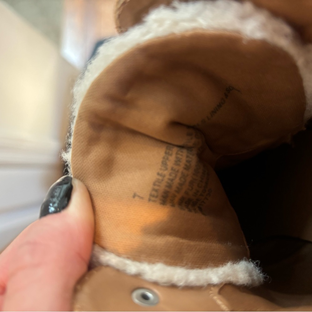 Universal Thread Tan Winter Boots With White Lini… - image 4